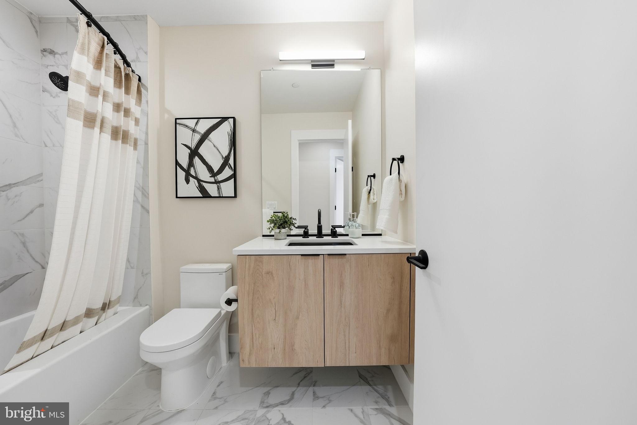 2134 WISCONSIN AVENUE NW 4