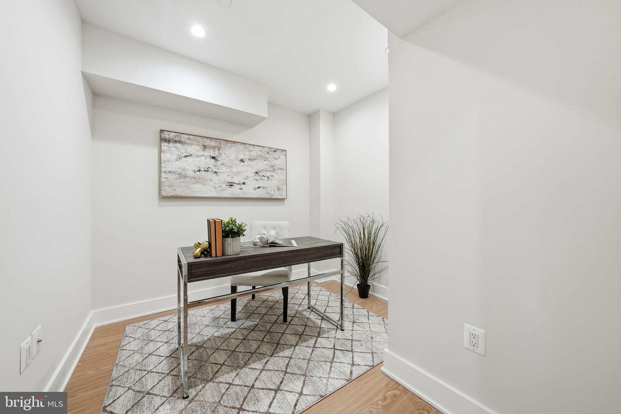 2134 WISCONSIN AVENUE NW 4