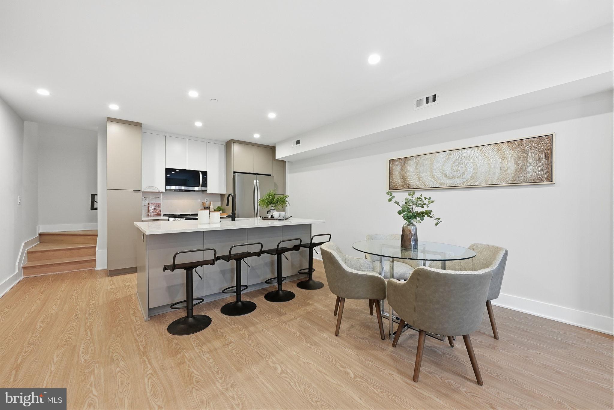 2134 WISCONSIN AVENUE NW 4