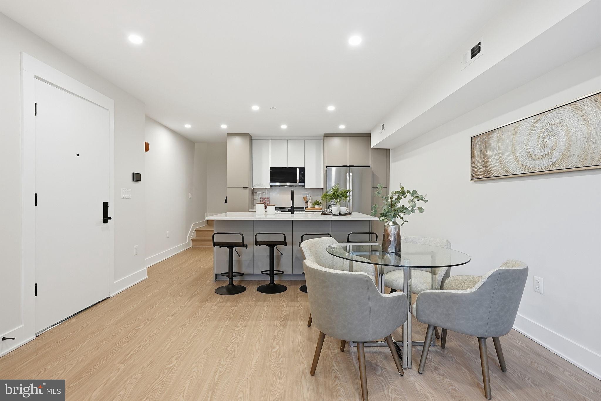 2134 WISCONSIN AVENUE NW 4