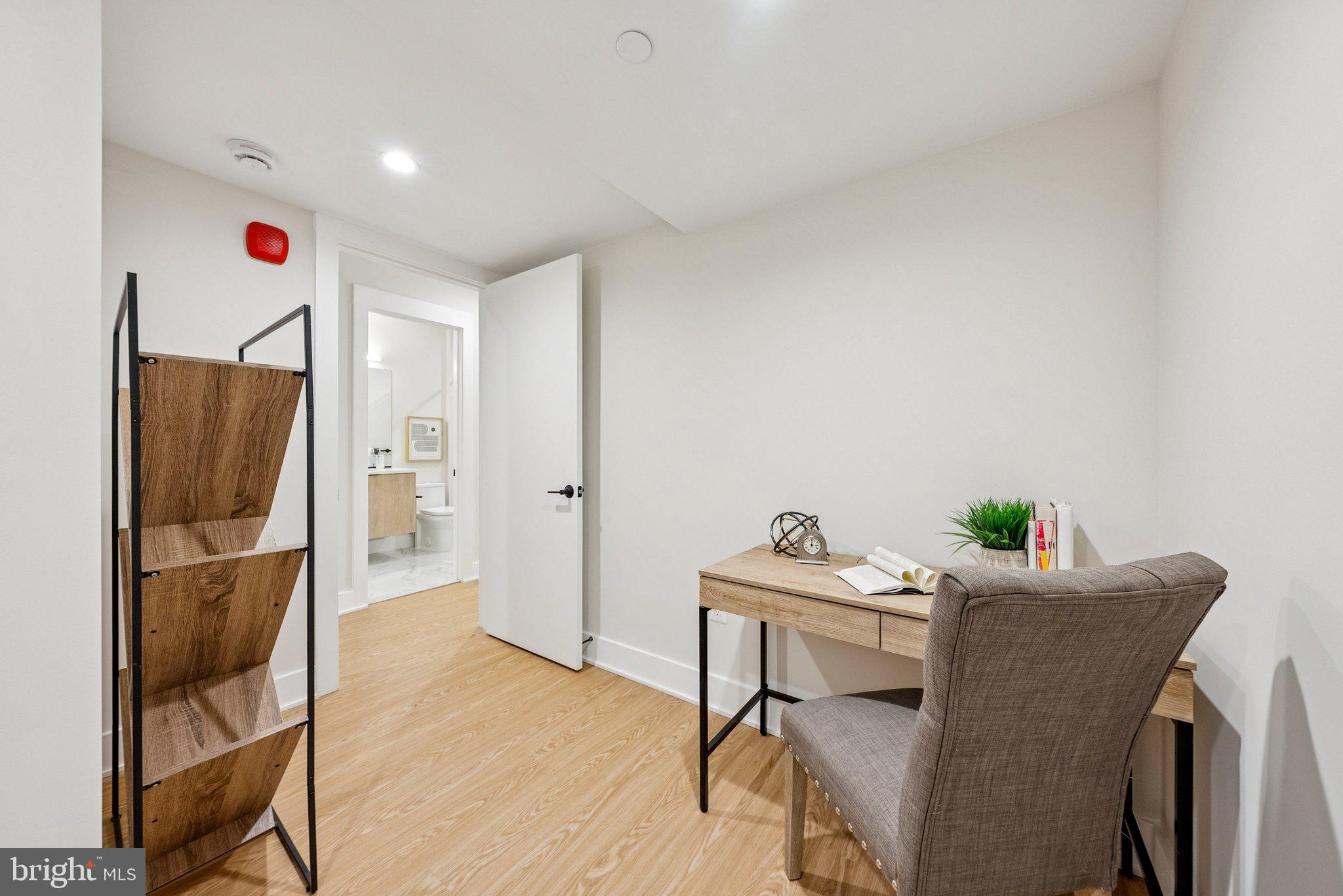 2134 WISCONSIN AVENUE NW 5