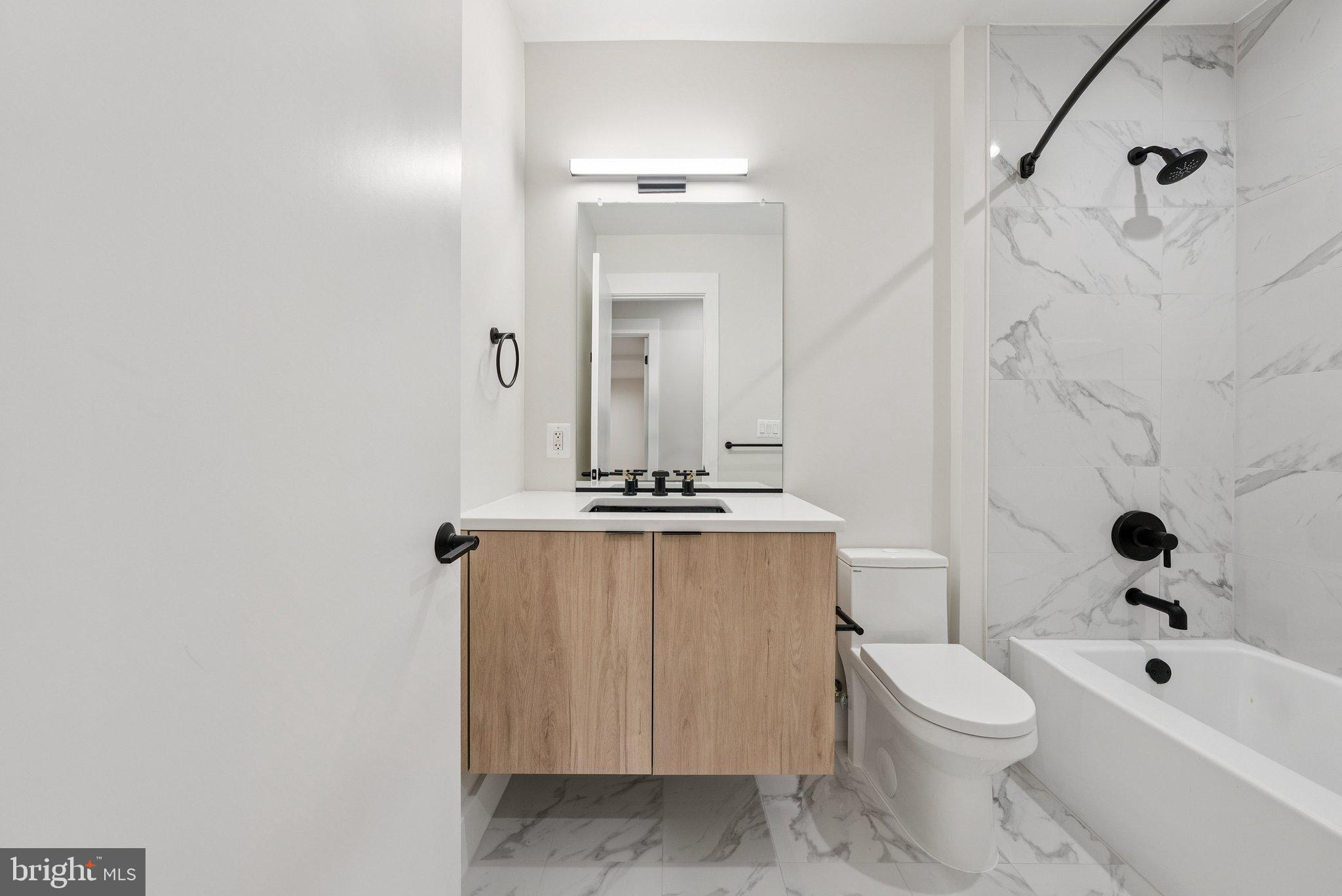 2134 WISCONSIN AVENUE NW 5