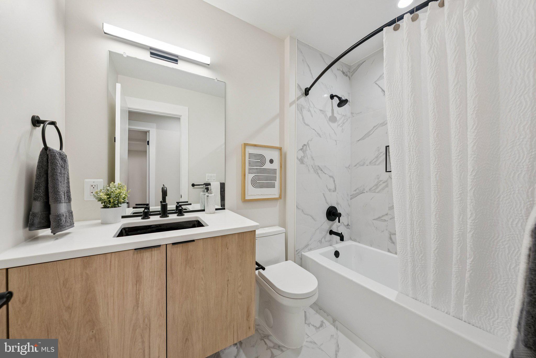 2134 WISCONSIN AVENUE NW 5