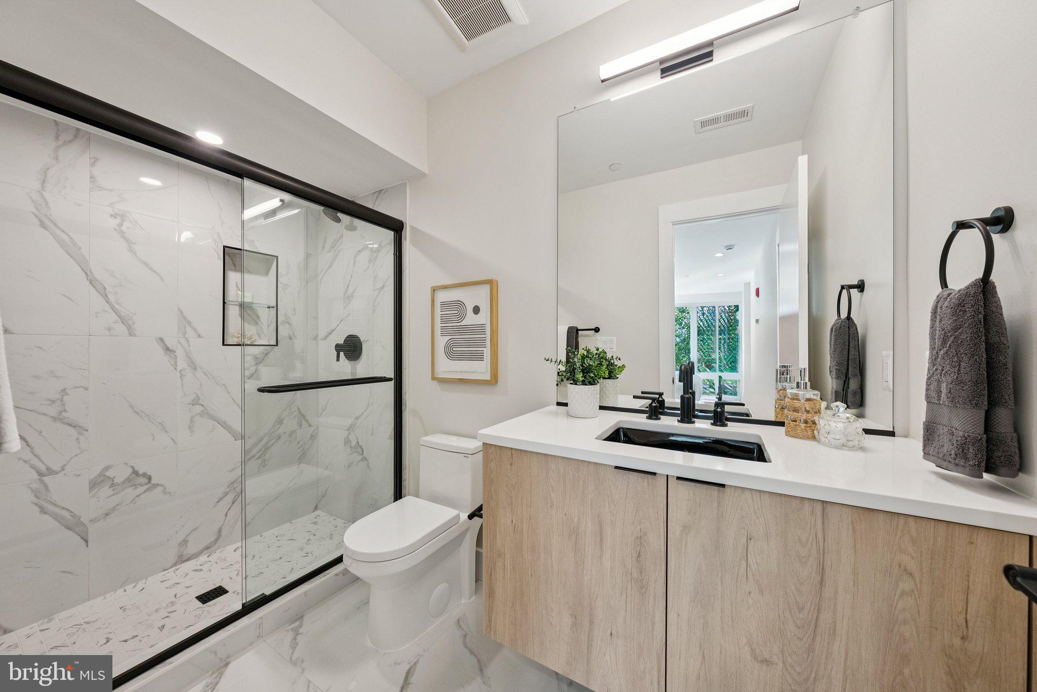 2134 WISCONSIN AVENUE NW 5