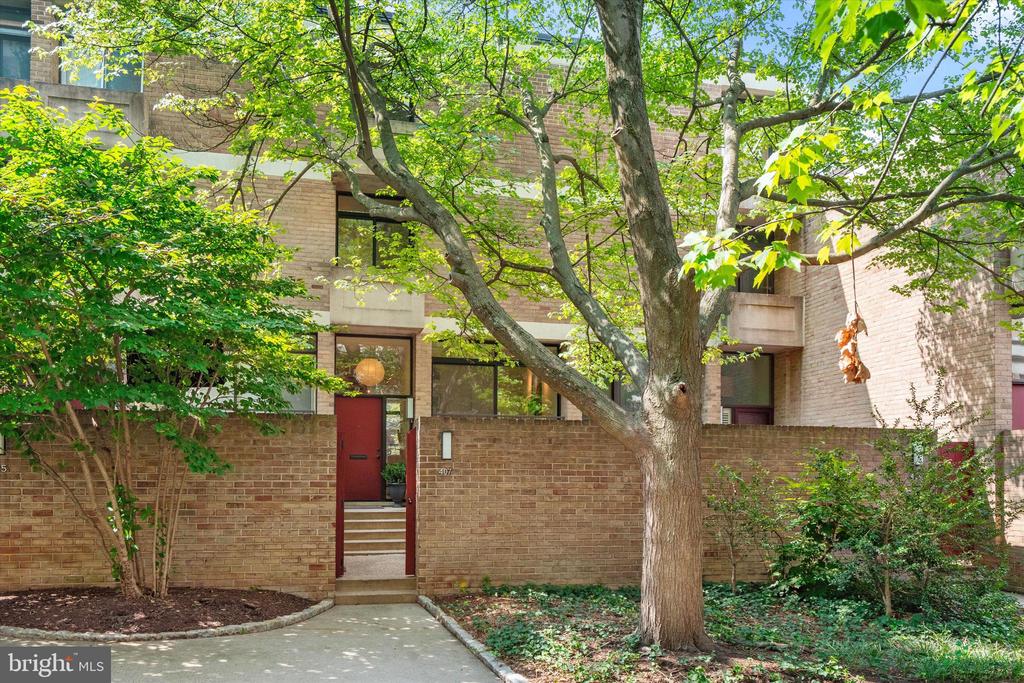 407 N STREET SW 4