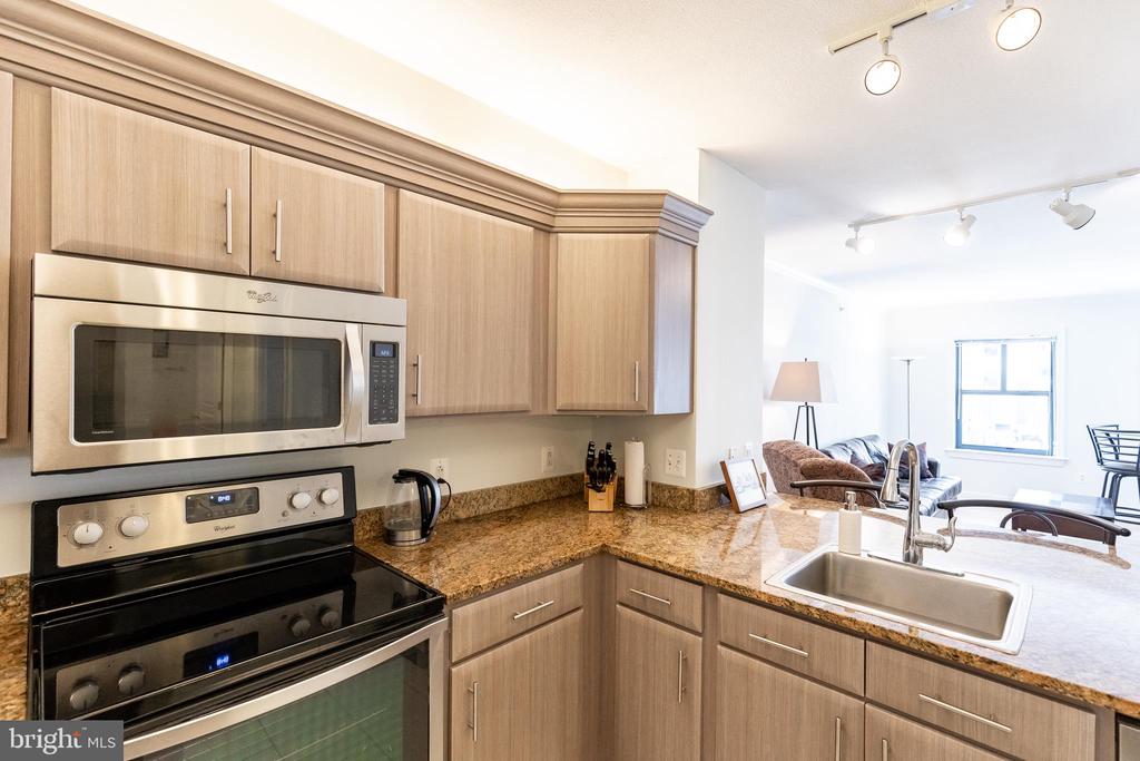 616 E STREET NW 420