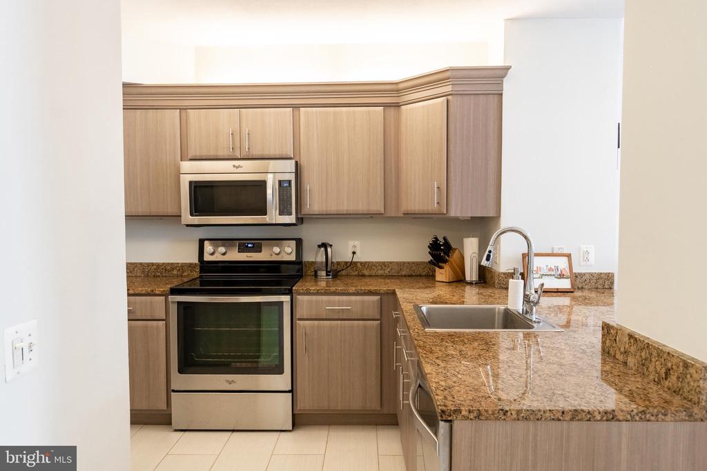 616 E STREET NW 420