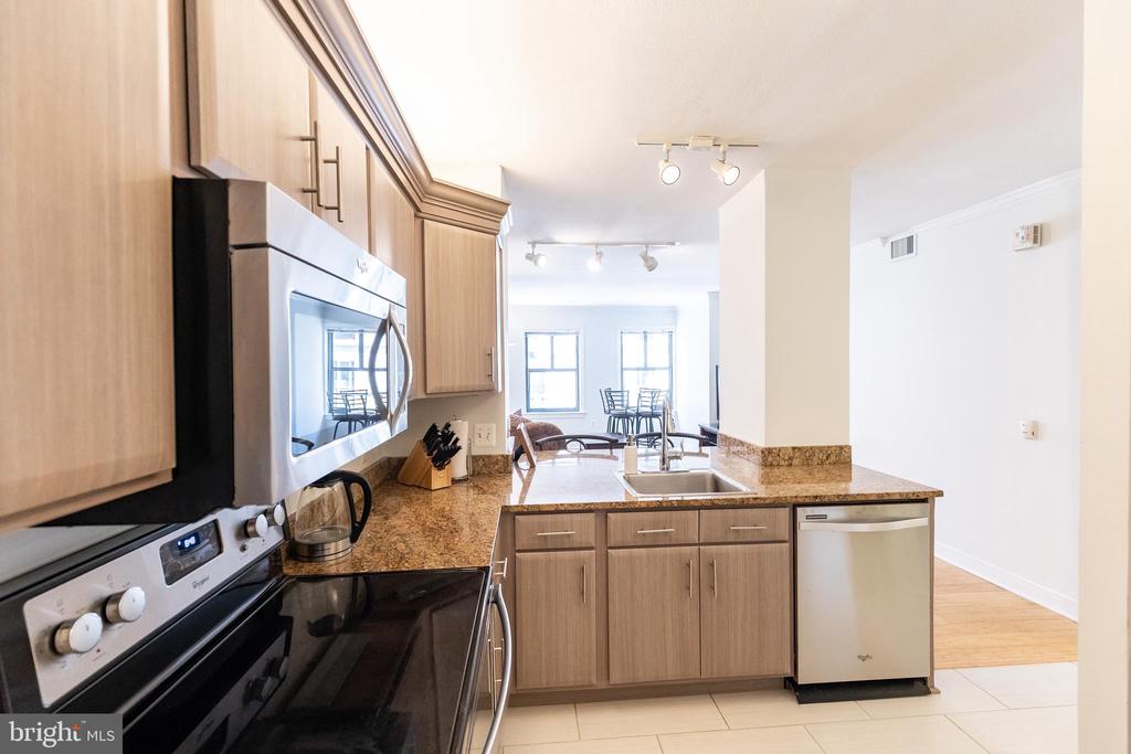 616 E STREET NW 420