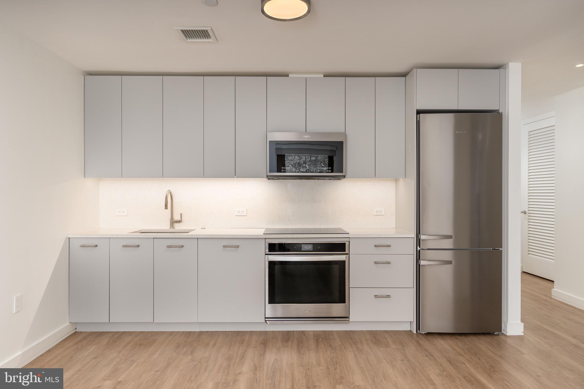 1630 COLUMBIA ROAD NW 215