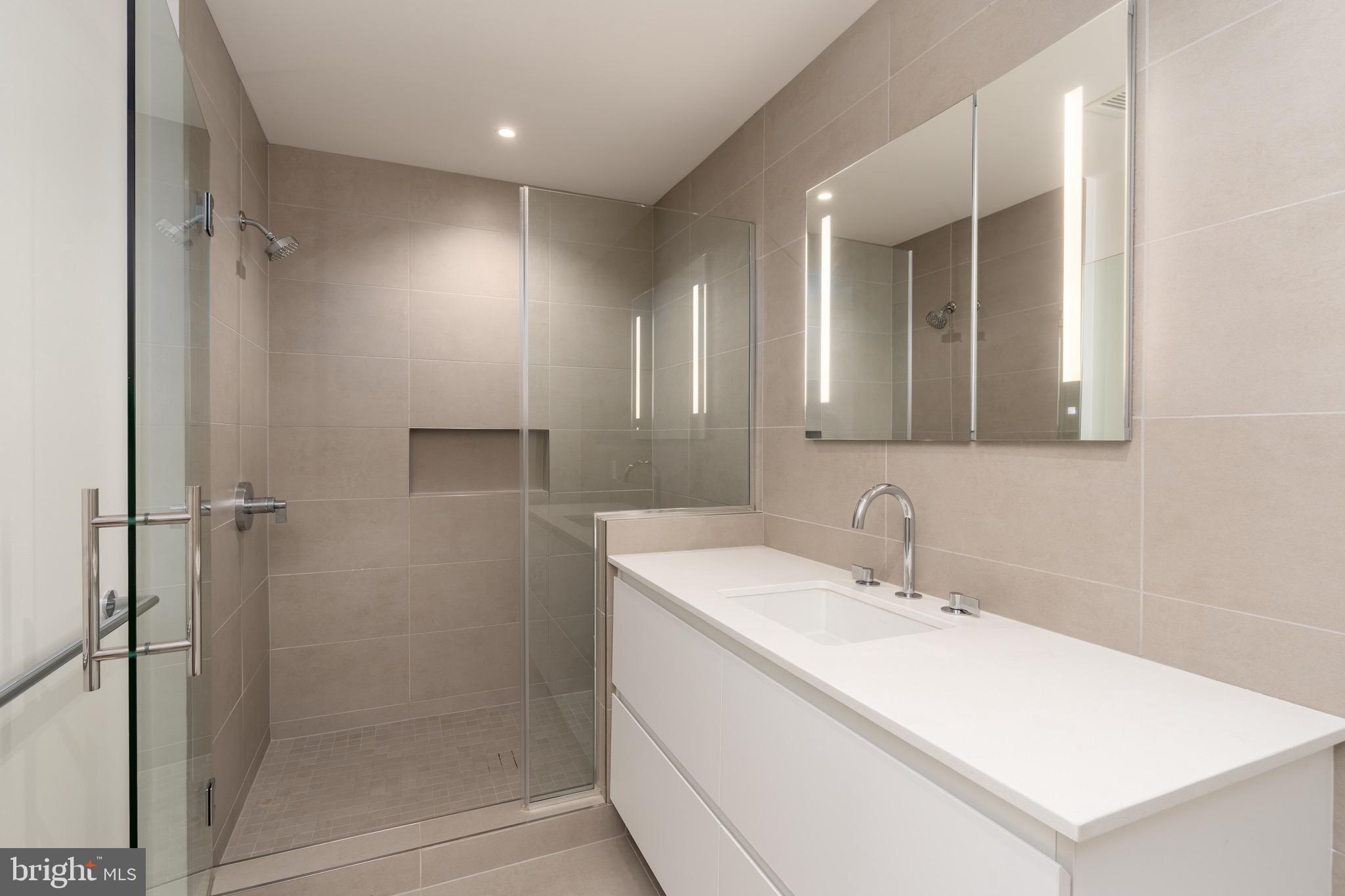 1630 COLUMBIA ROAD NW 215