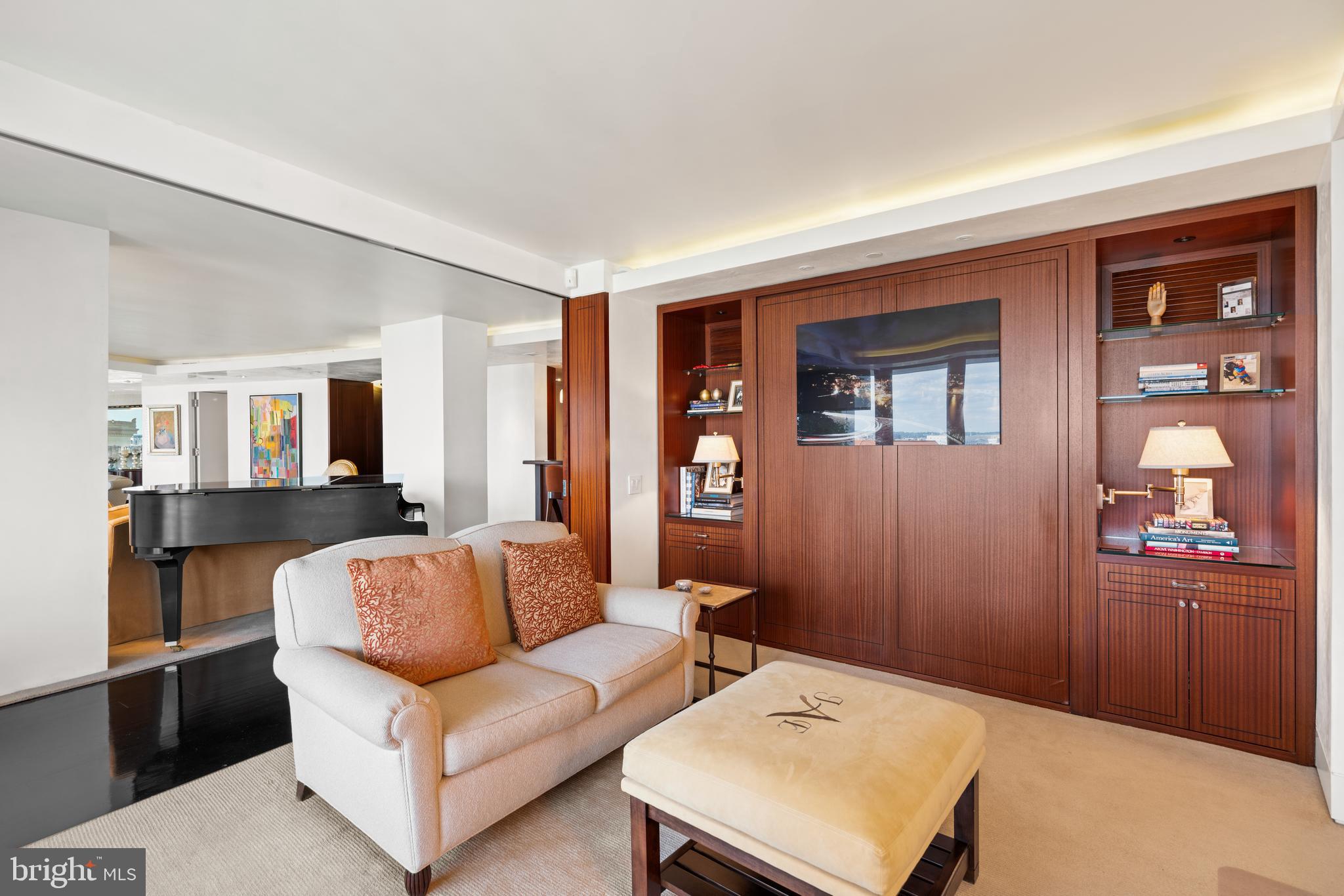 801 PENNSYLVANIA AVENUE NW 1218