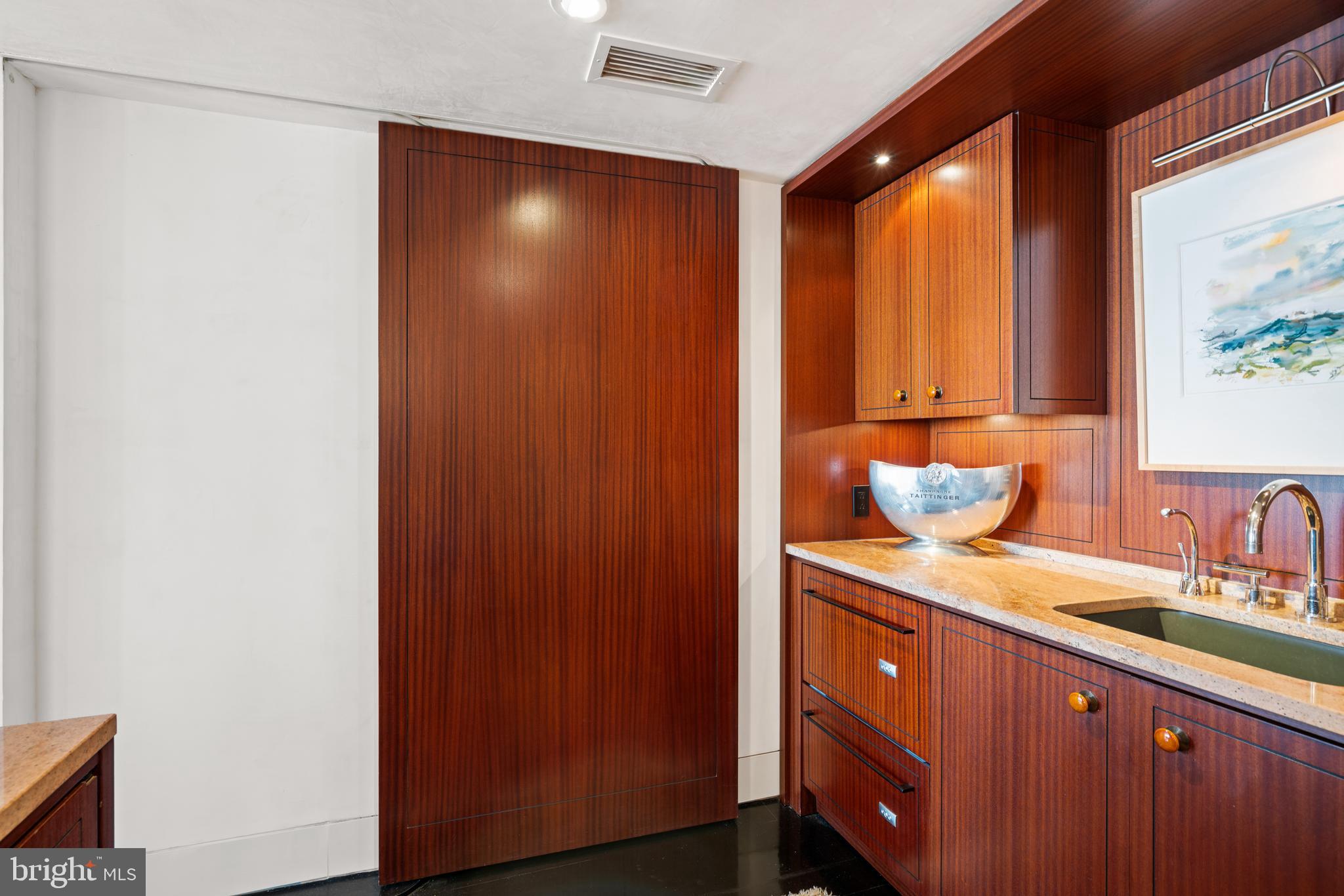 801 PENNSYLVANIA AVENUE NW 1218