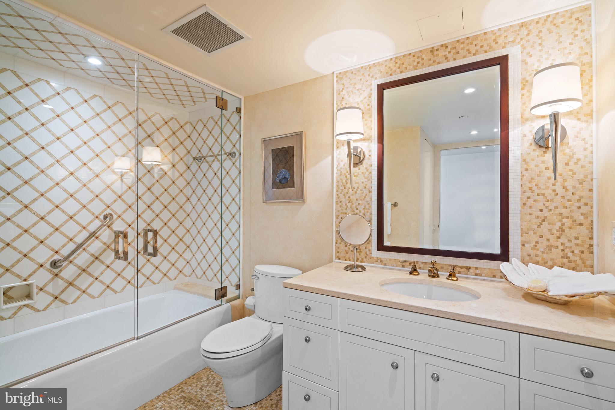 801 PENNSYLVANIA AVENUE NW 1218