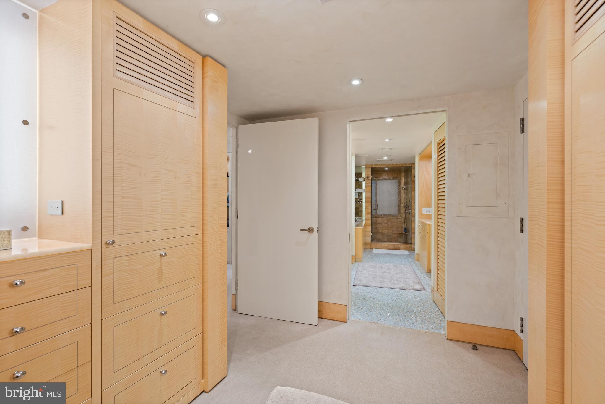 801 PENNSYLVANIA AVENUE NW 1218