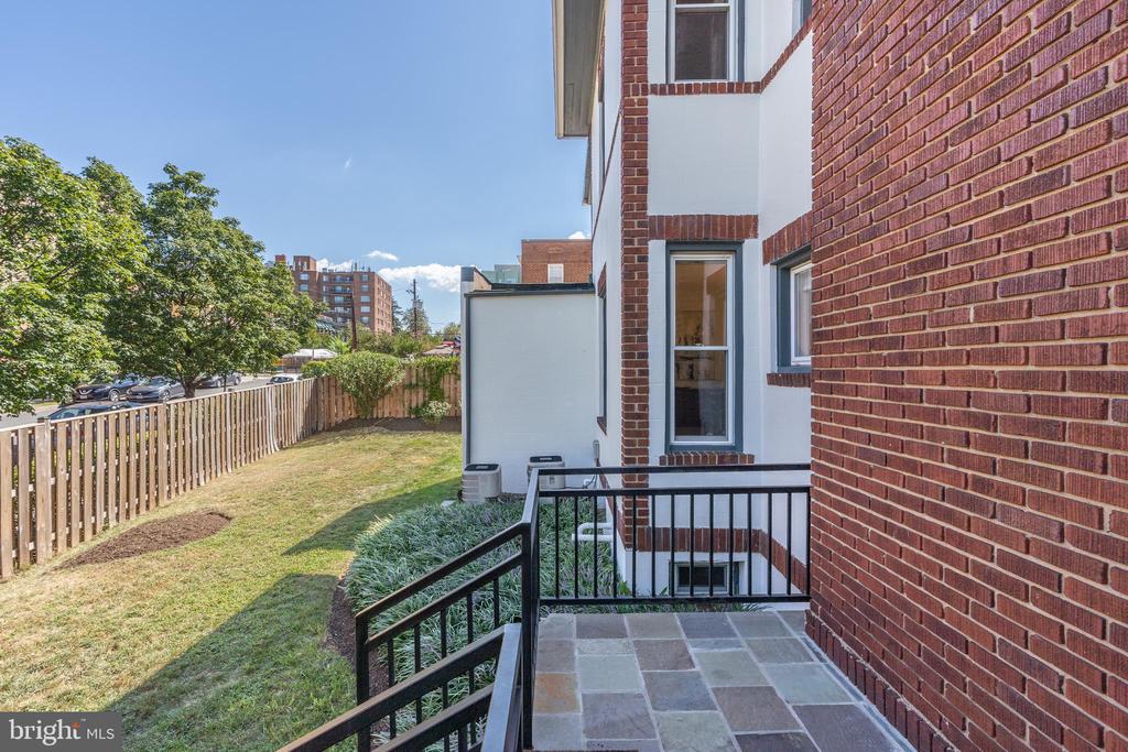 3249 38TH STREET NW