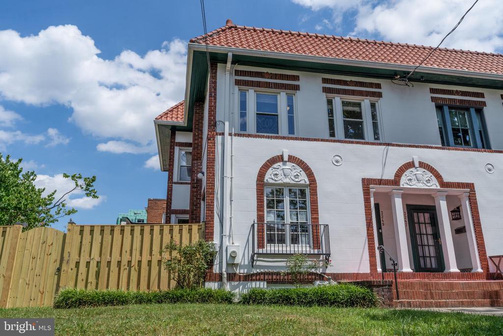 3249 38TH STREET NW