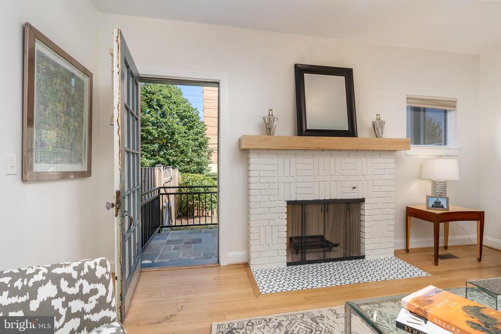 3249 38TH STREET NW