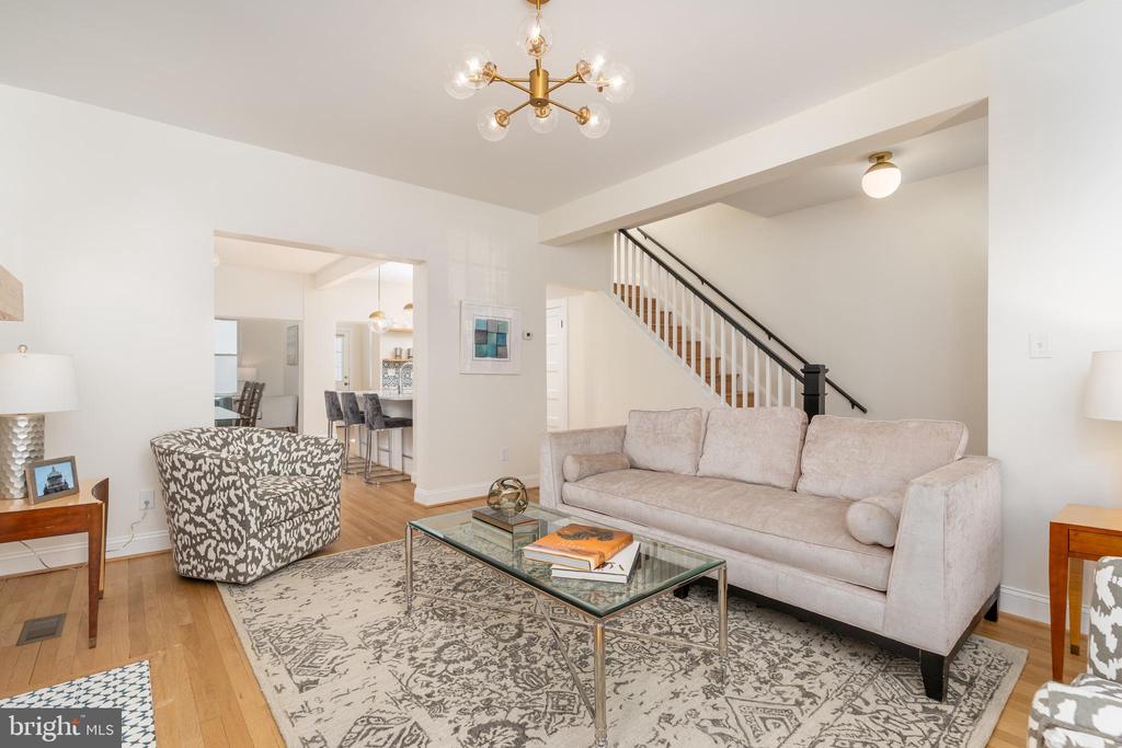 3249 38TH STREET NW