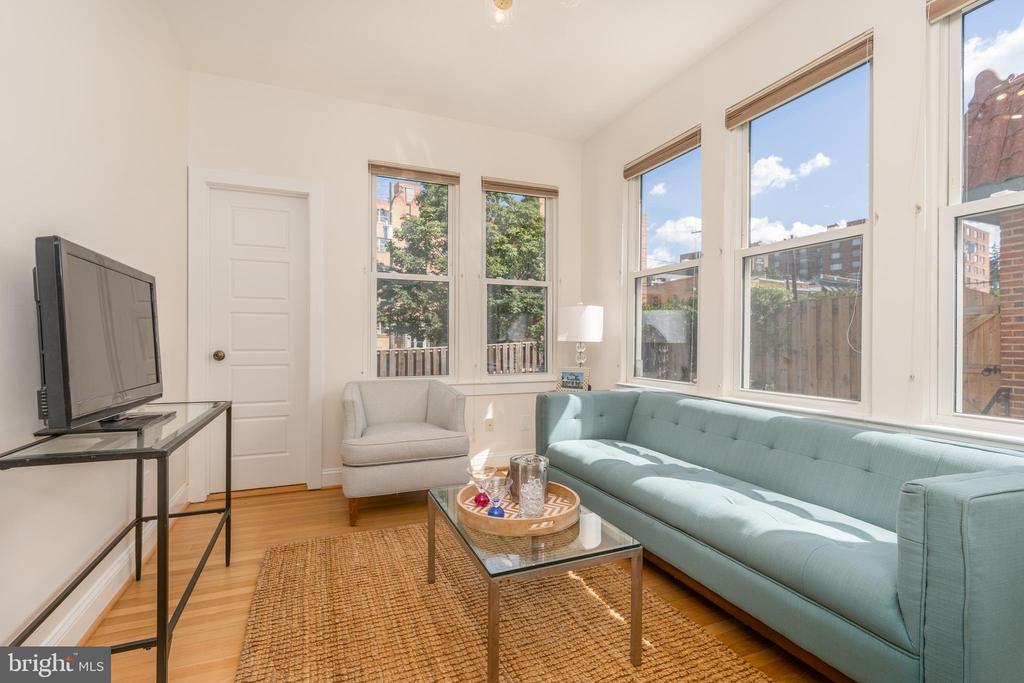 3249 38TH STREET NW