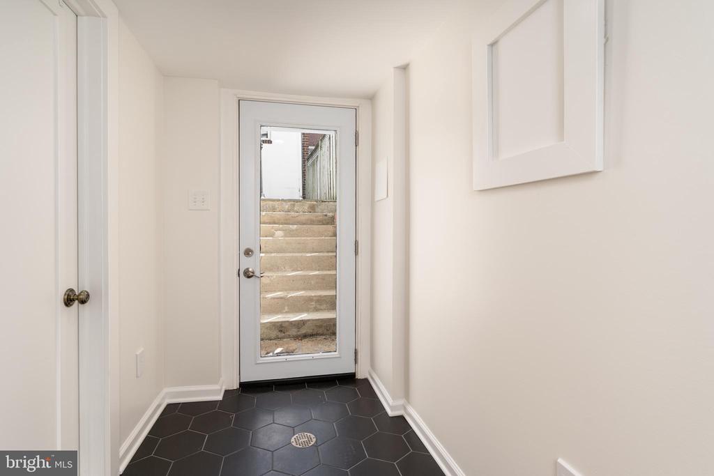 3249 38TH STREET NW