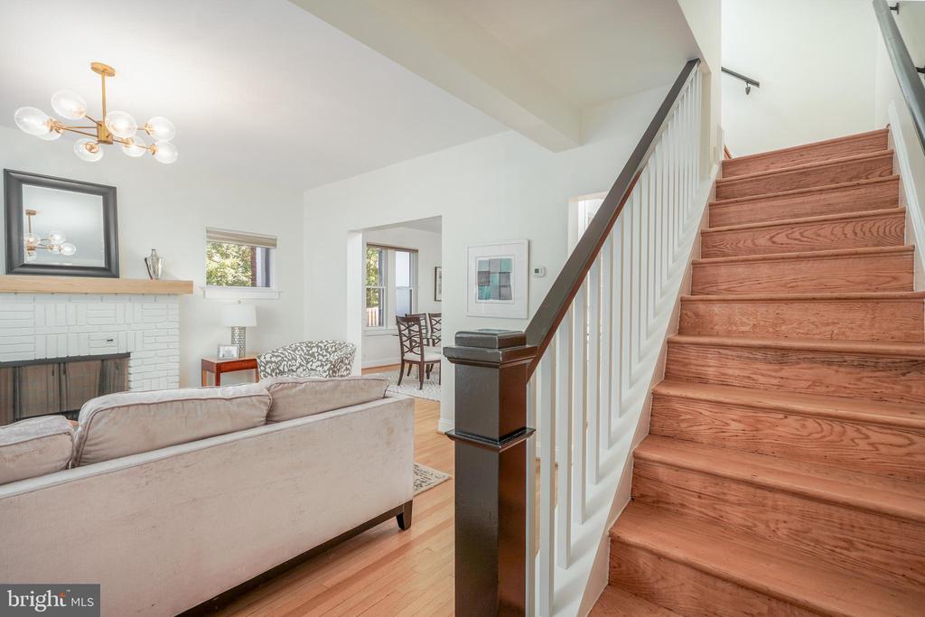3249 38TH STREET NW