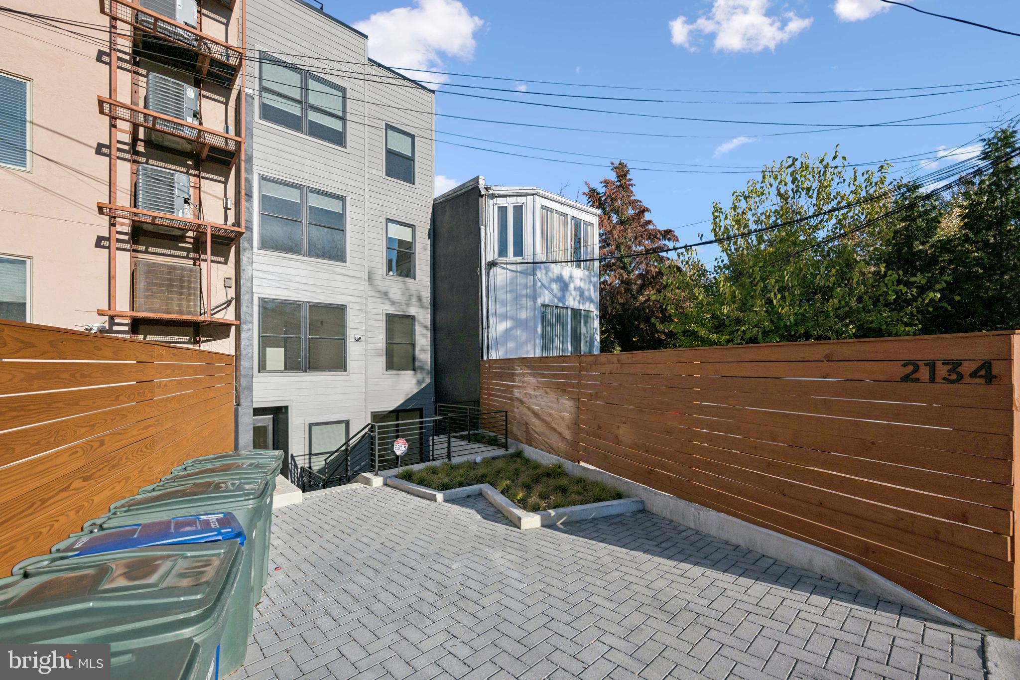 2134 WISCONSIN AVENUE NW 6