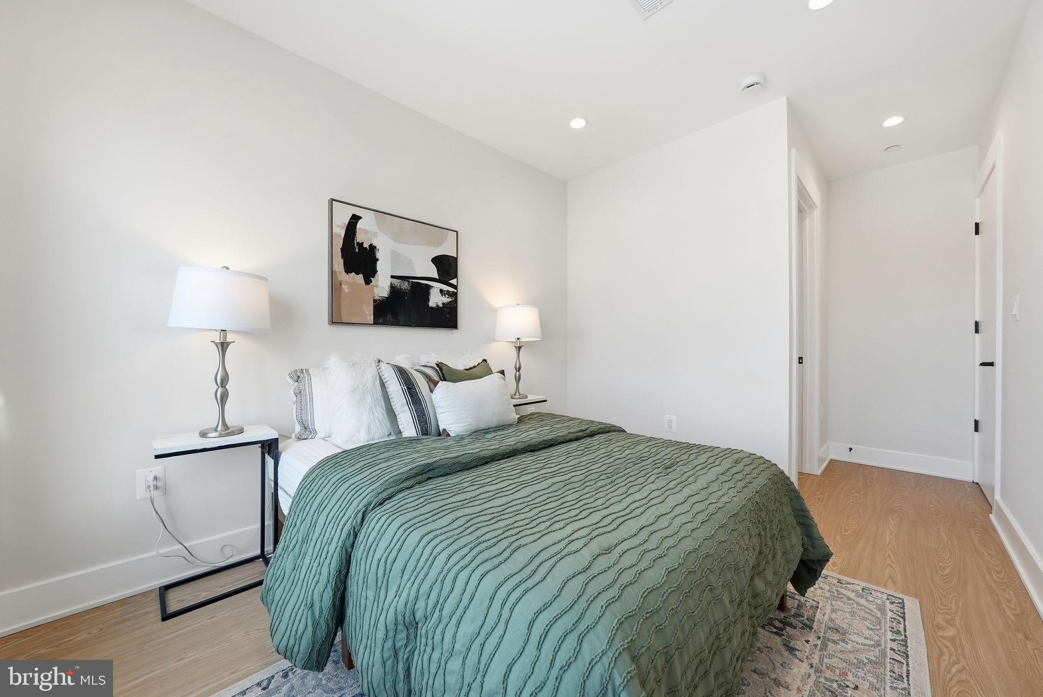 2134 WISCONSIN AVENUE NW 6