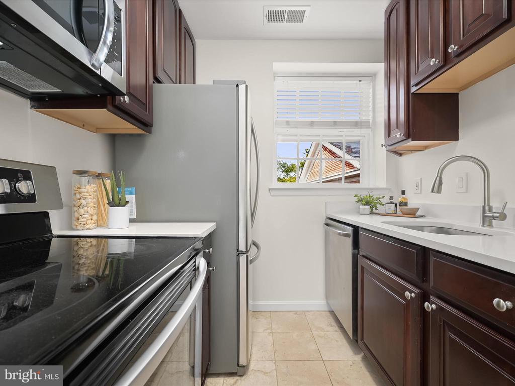 3450 38TH STREET NW F408