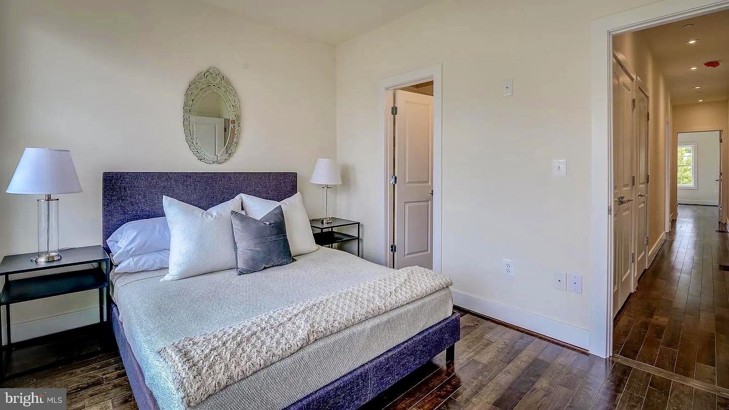 1209 OATES STREET NE 1