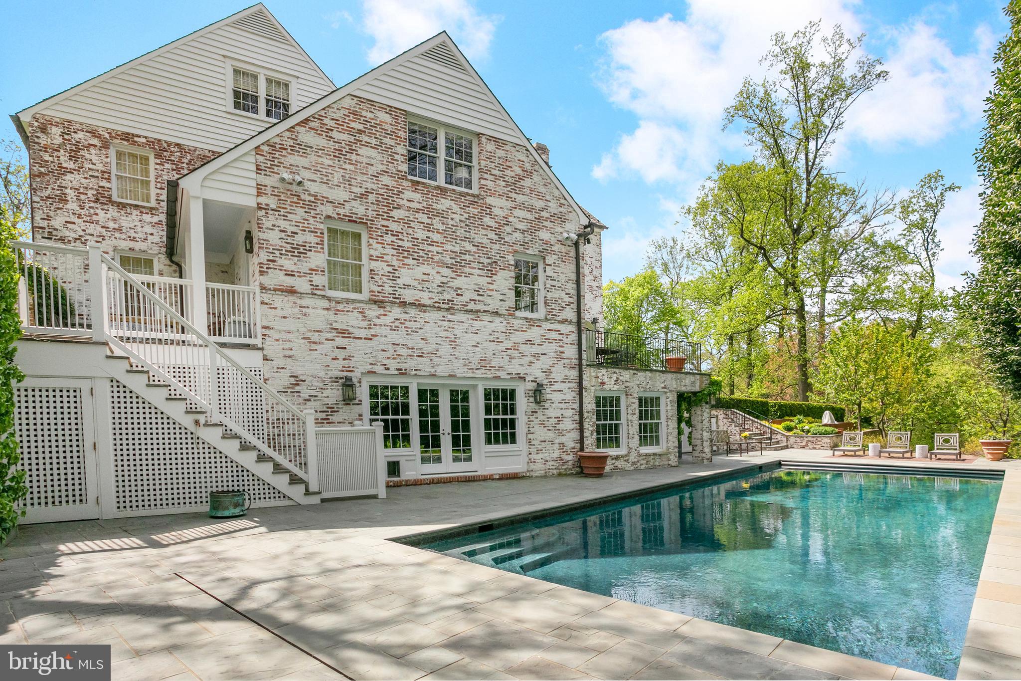 2824 CHAIN BRIDGE ROAD NW