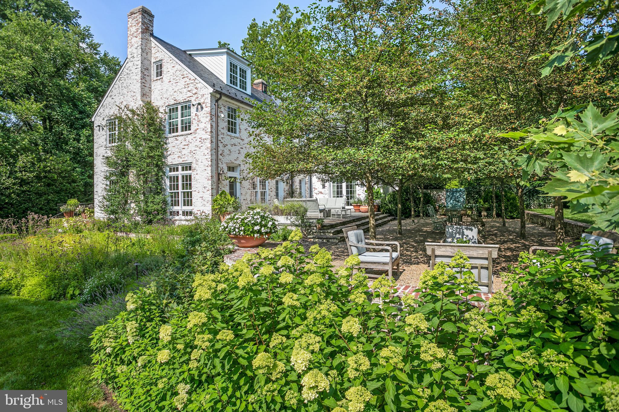 2824 CHAIN BRIDGE ROAD NW