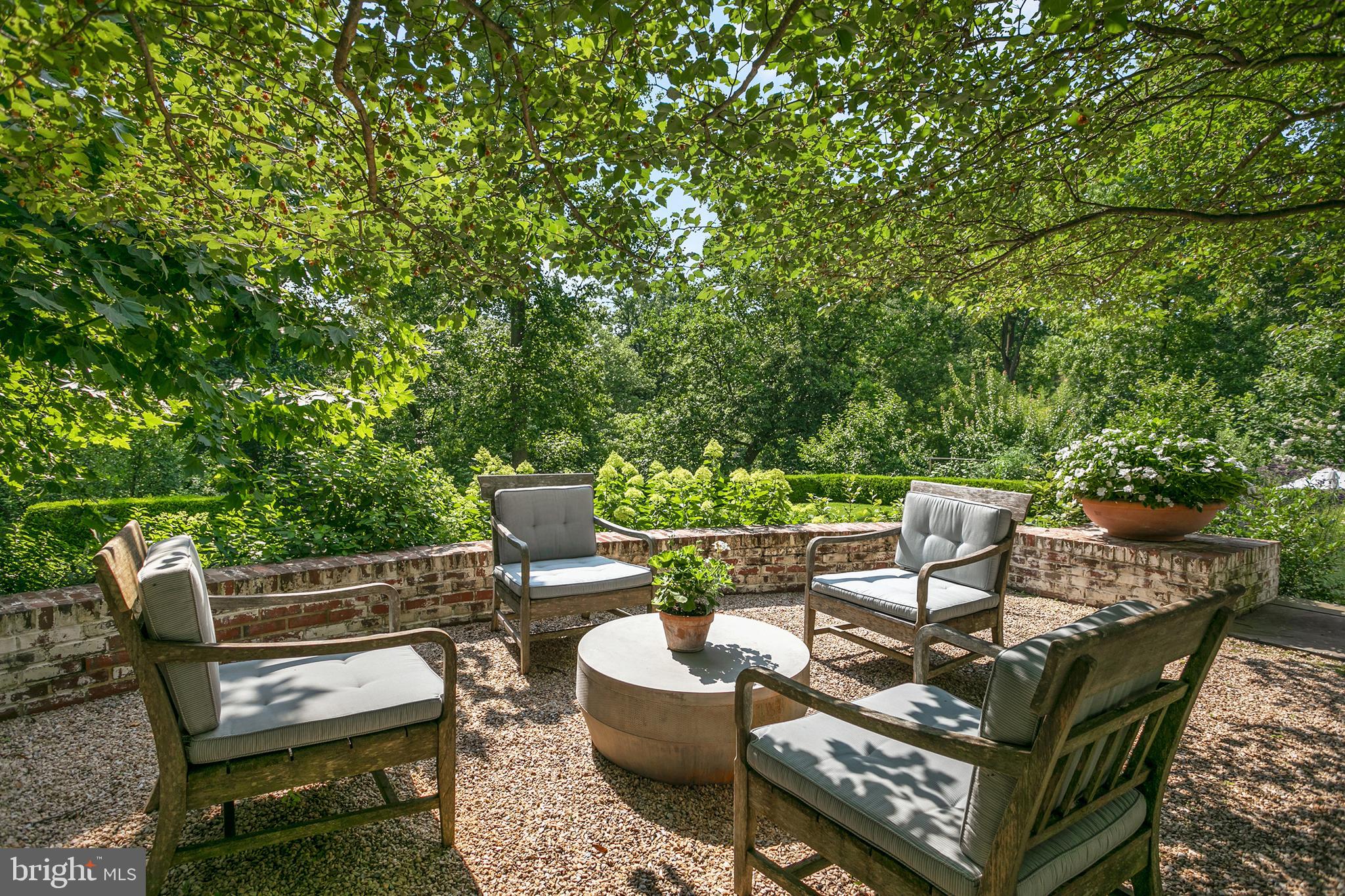 2824 CHAIN BRIDGE ROAD NW