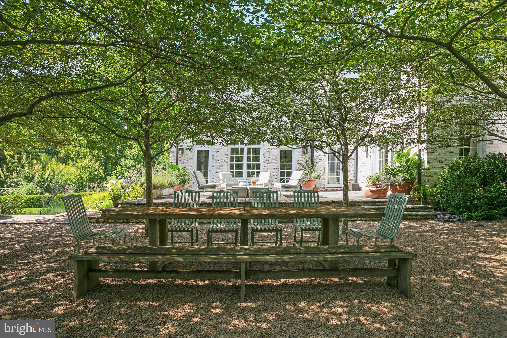 2824 CHAIN BRIDGE ROAD NW