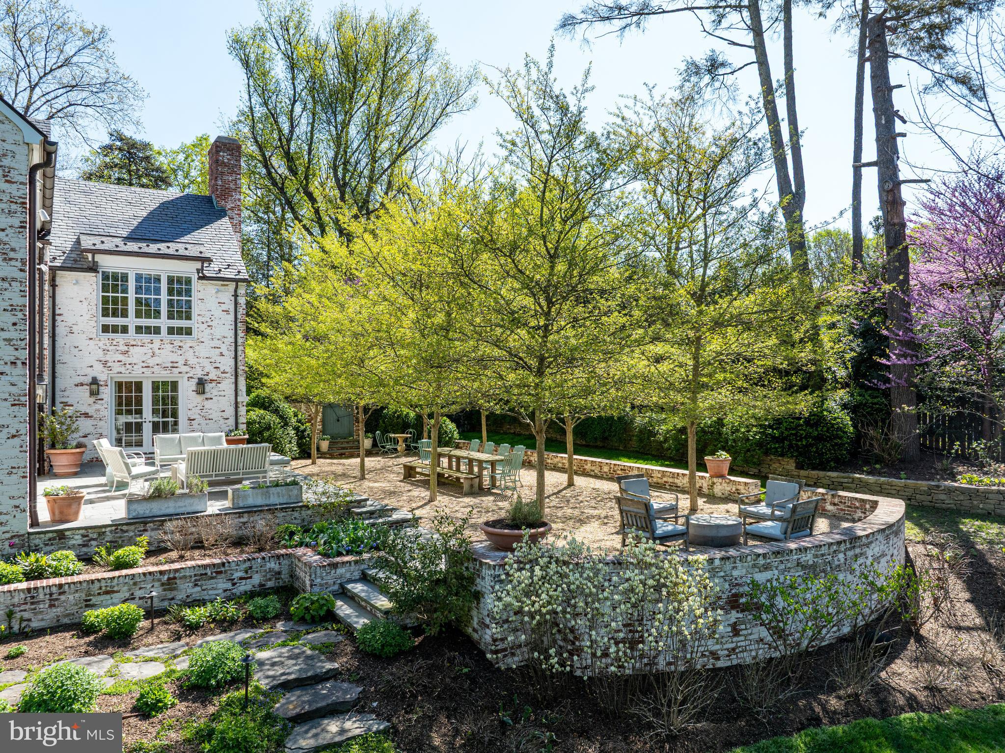 2824 CHAIN BRIDGE ROAD NW