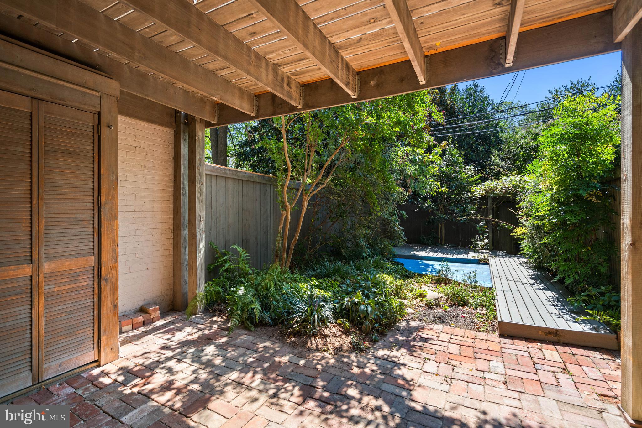 3040 CAMBRIDGE PLACE NW