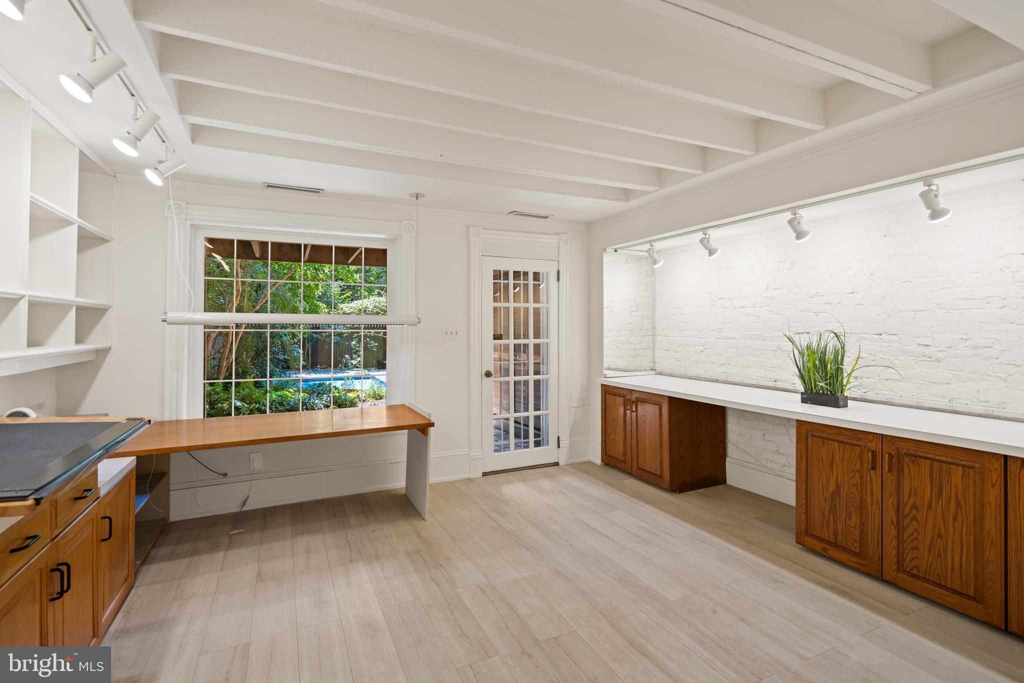 3040 CAMBRIDGE PLACE NW