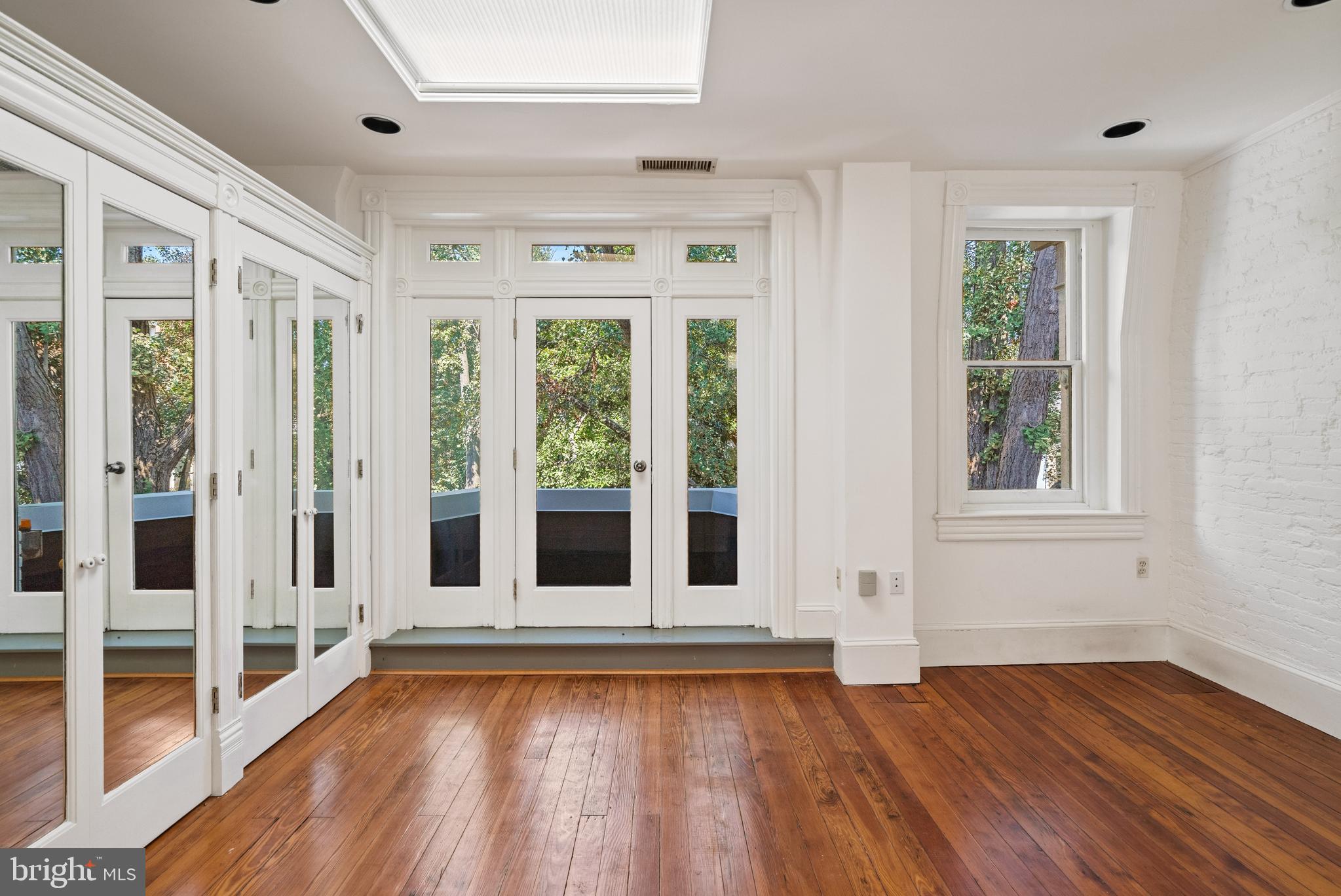 3040 CAMBRIDGE PLACE NW