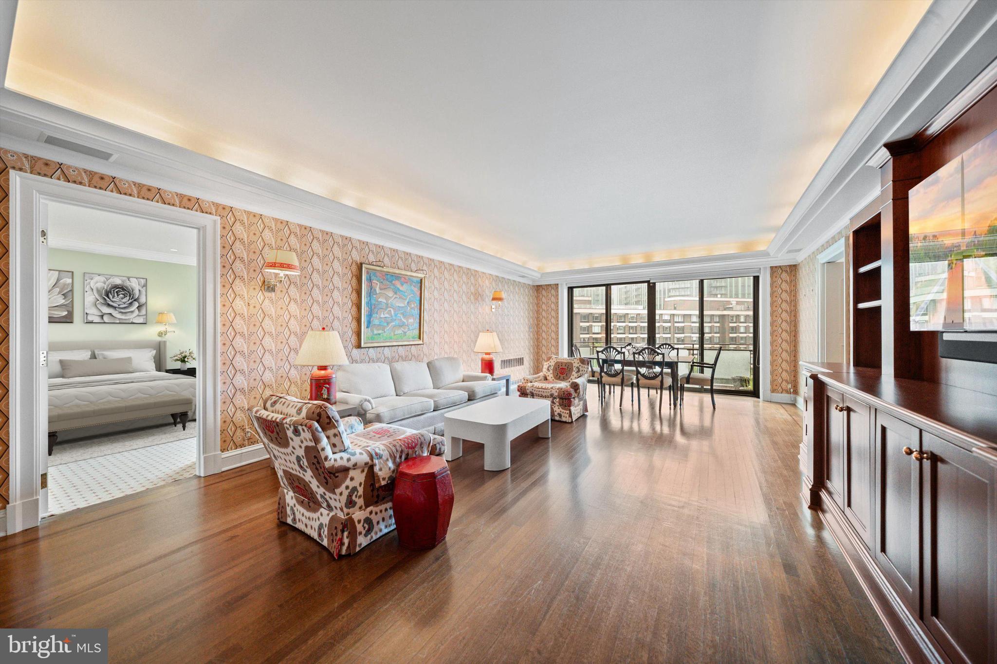 2700 CALVERT STREET NW 812/818