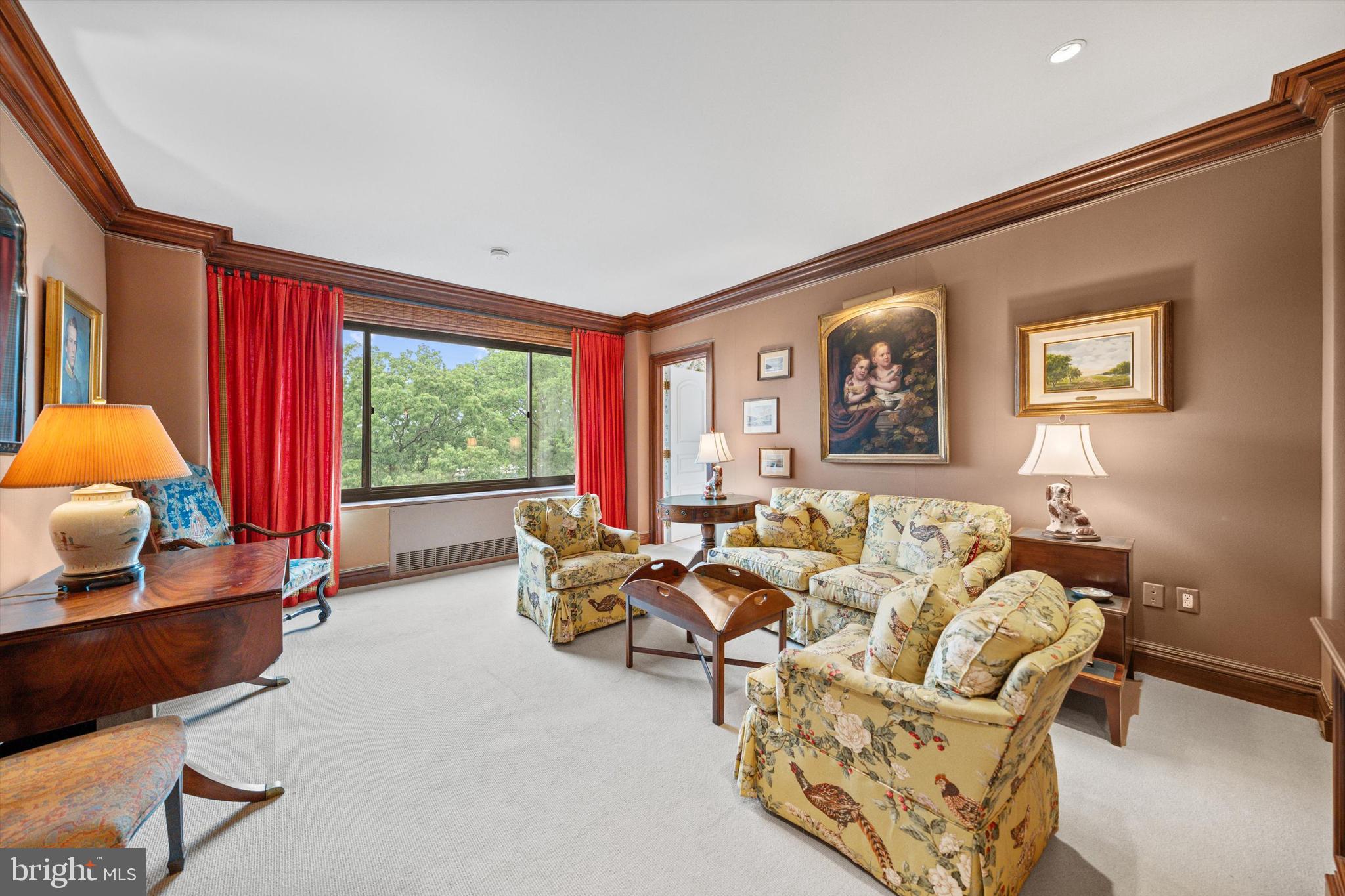 2700 CALVERT STREET NW 812/818