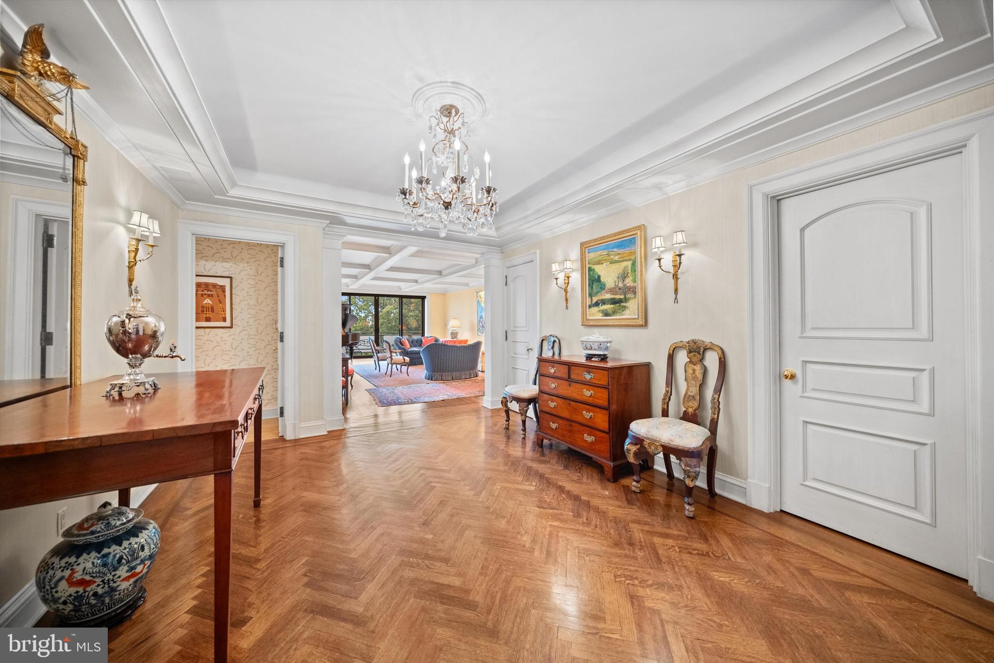 2700 CALVERT STREET NW 812/818