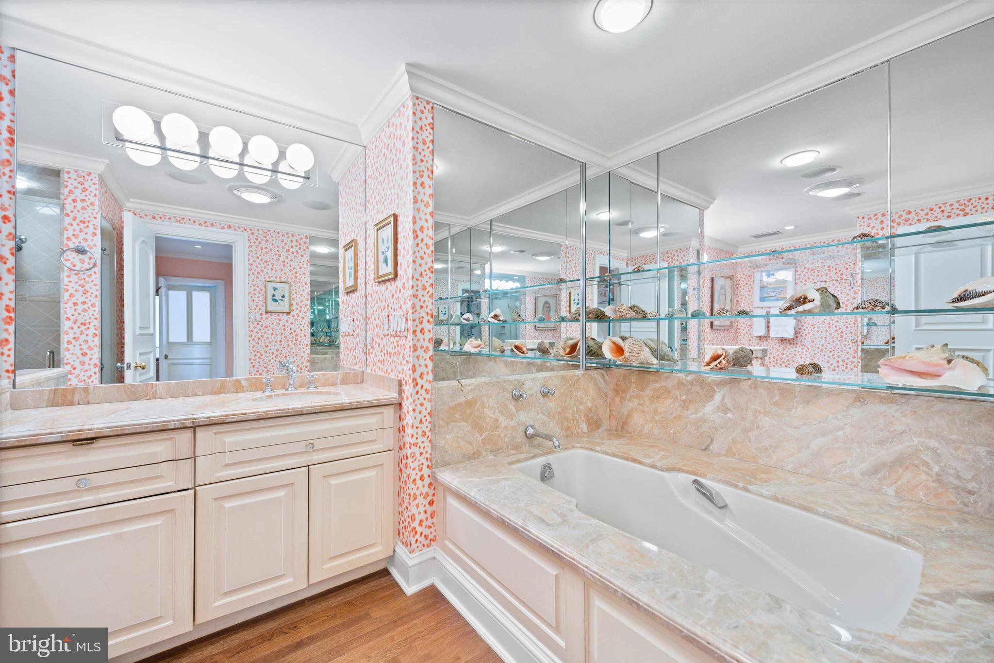 2700 CALVERT STREET NW 812/818