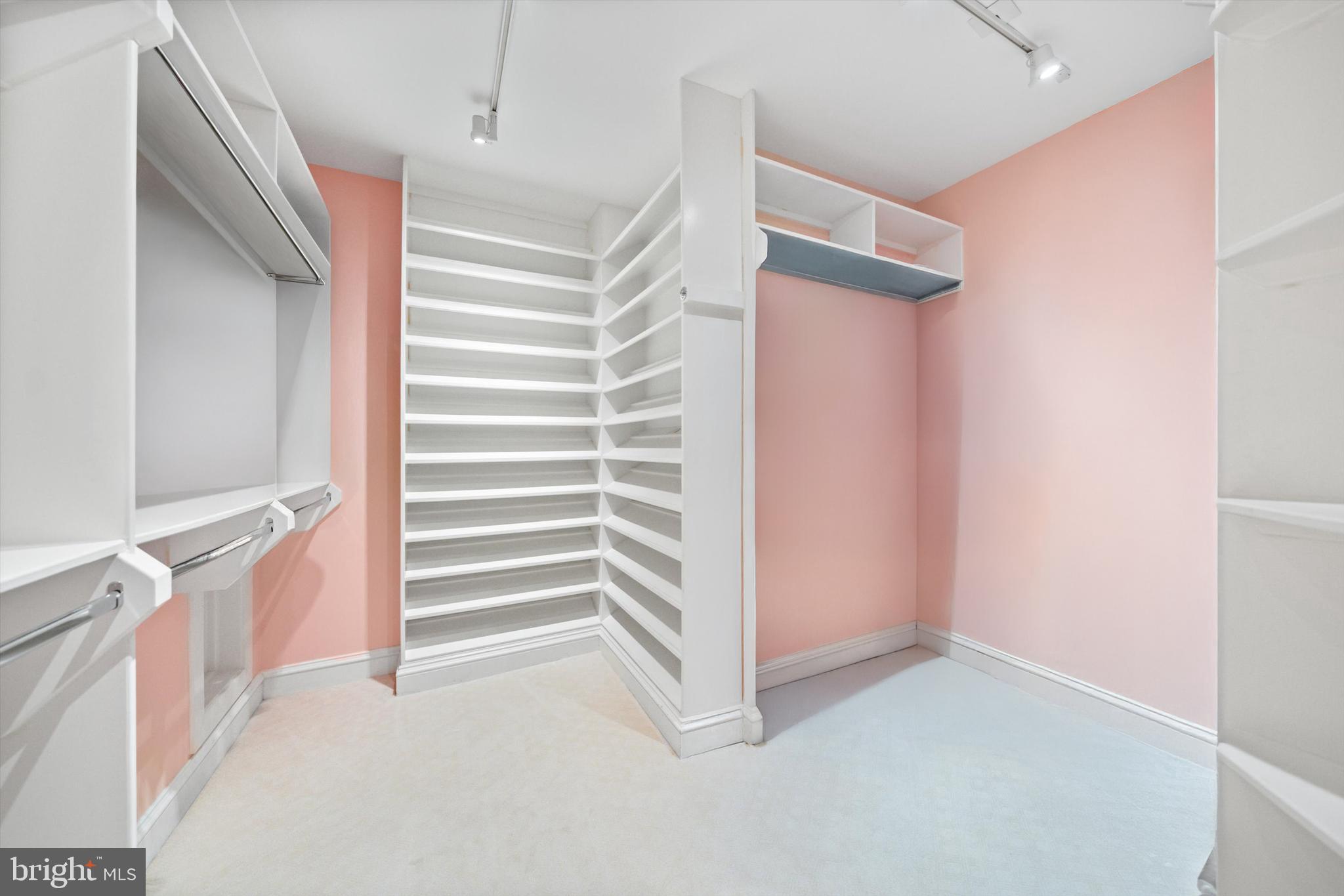 2700 CALVERT STREET NW 812/818