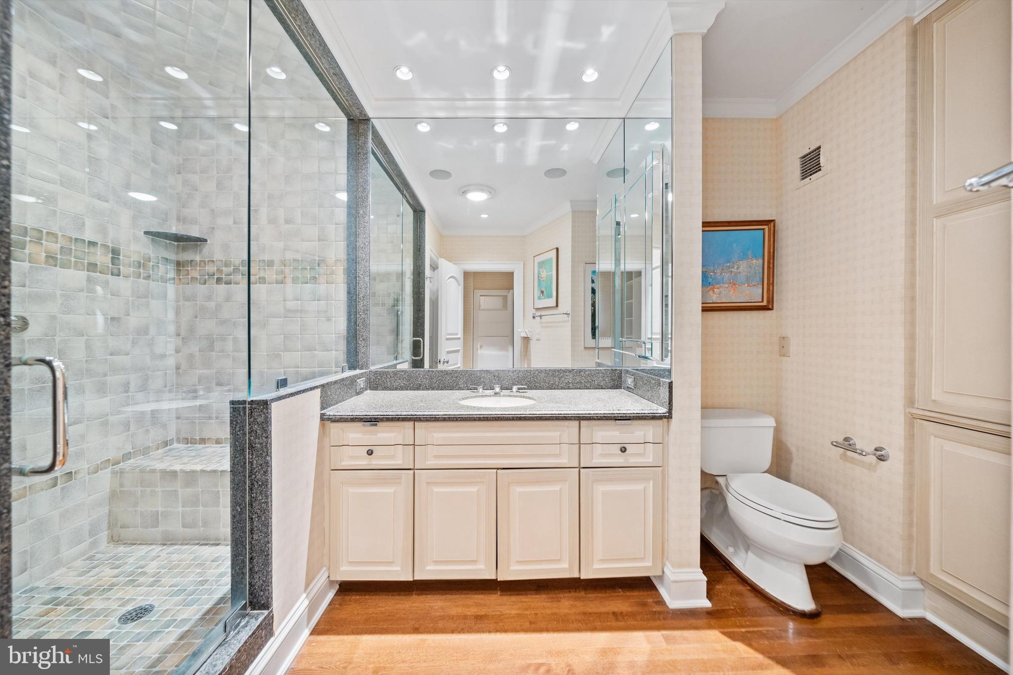 2700 CALVERT STREET NW 812/818