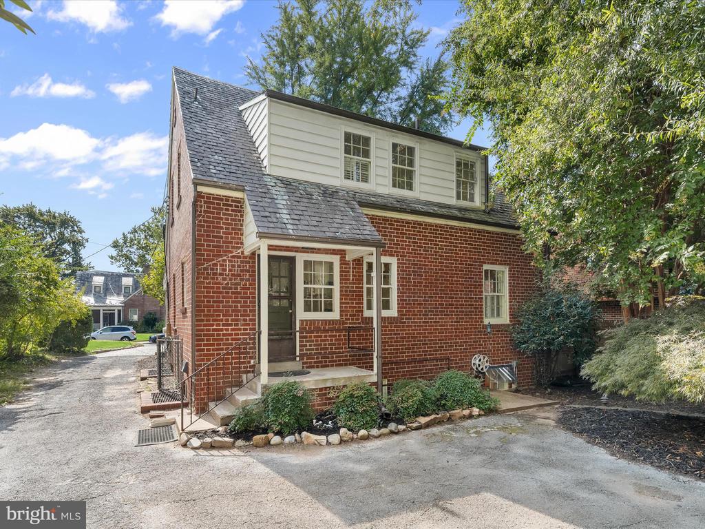 2833 NORTHAMPTON STREET NW