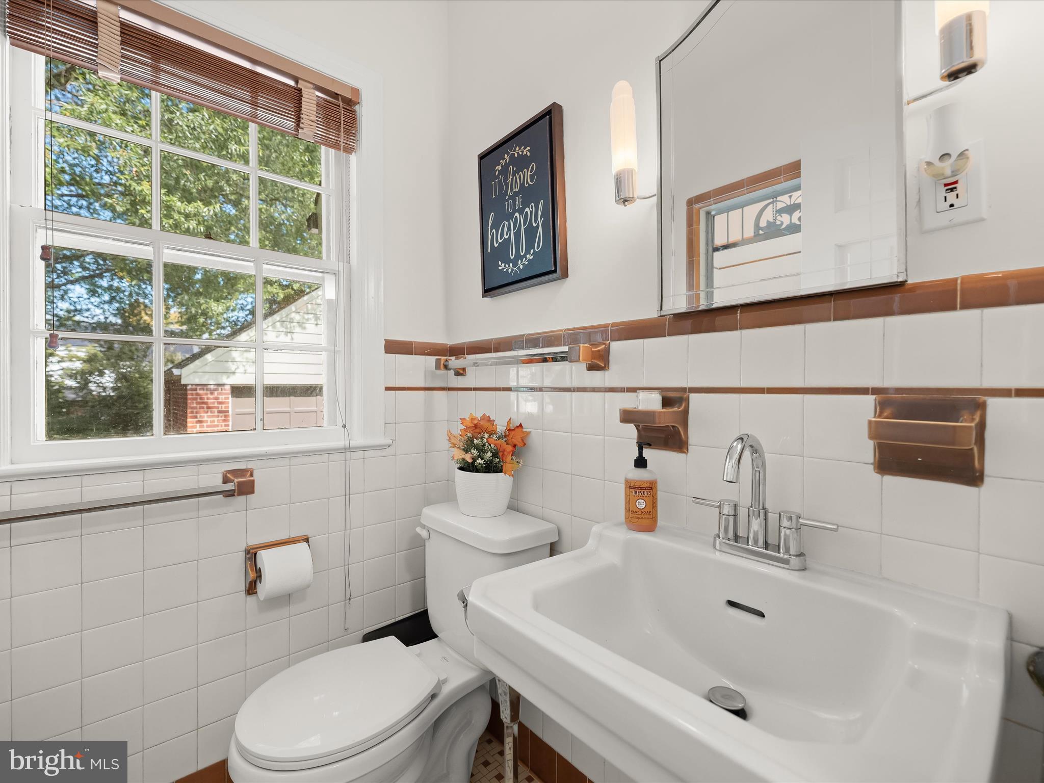 2833 NORTHAMPTON STREET NW