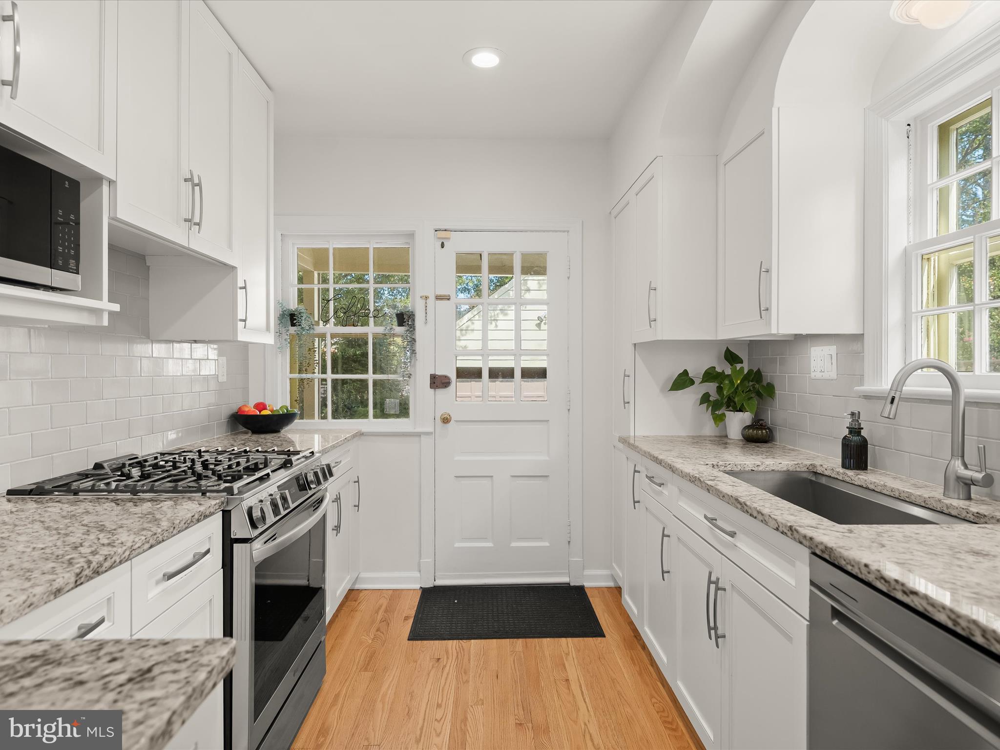 2833 NORTHAMPTON STREET NW