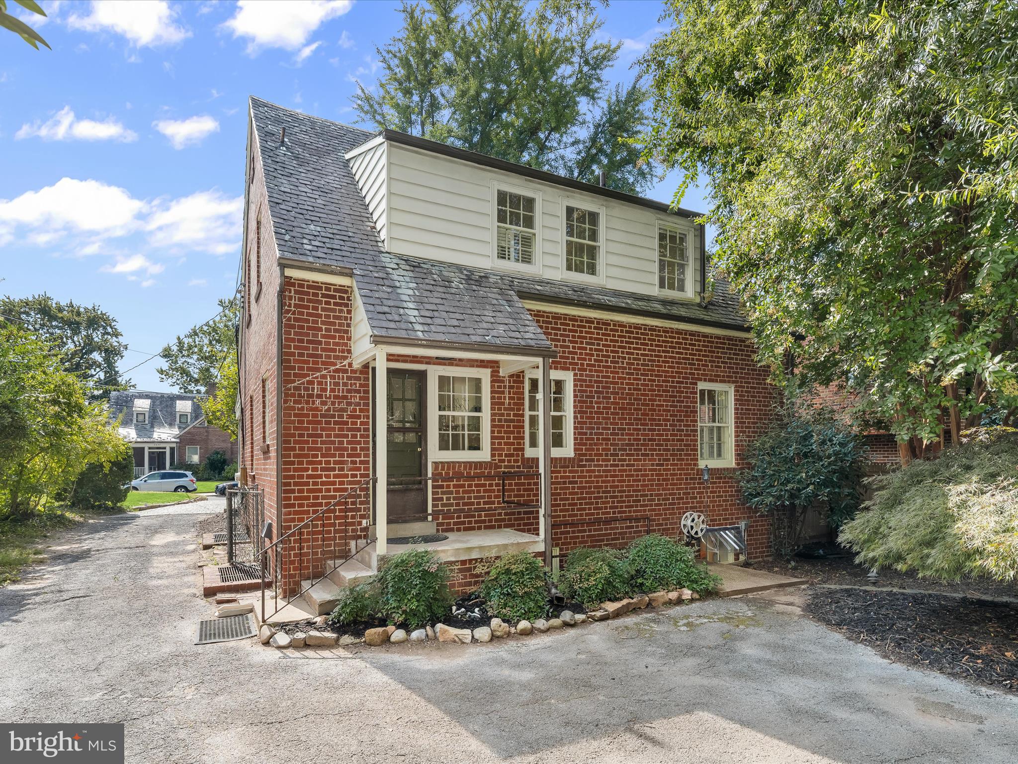 2833 NORTHAMPTON STREET NW