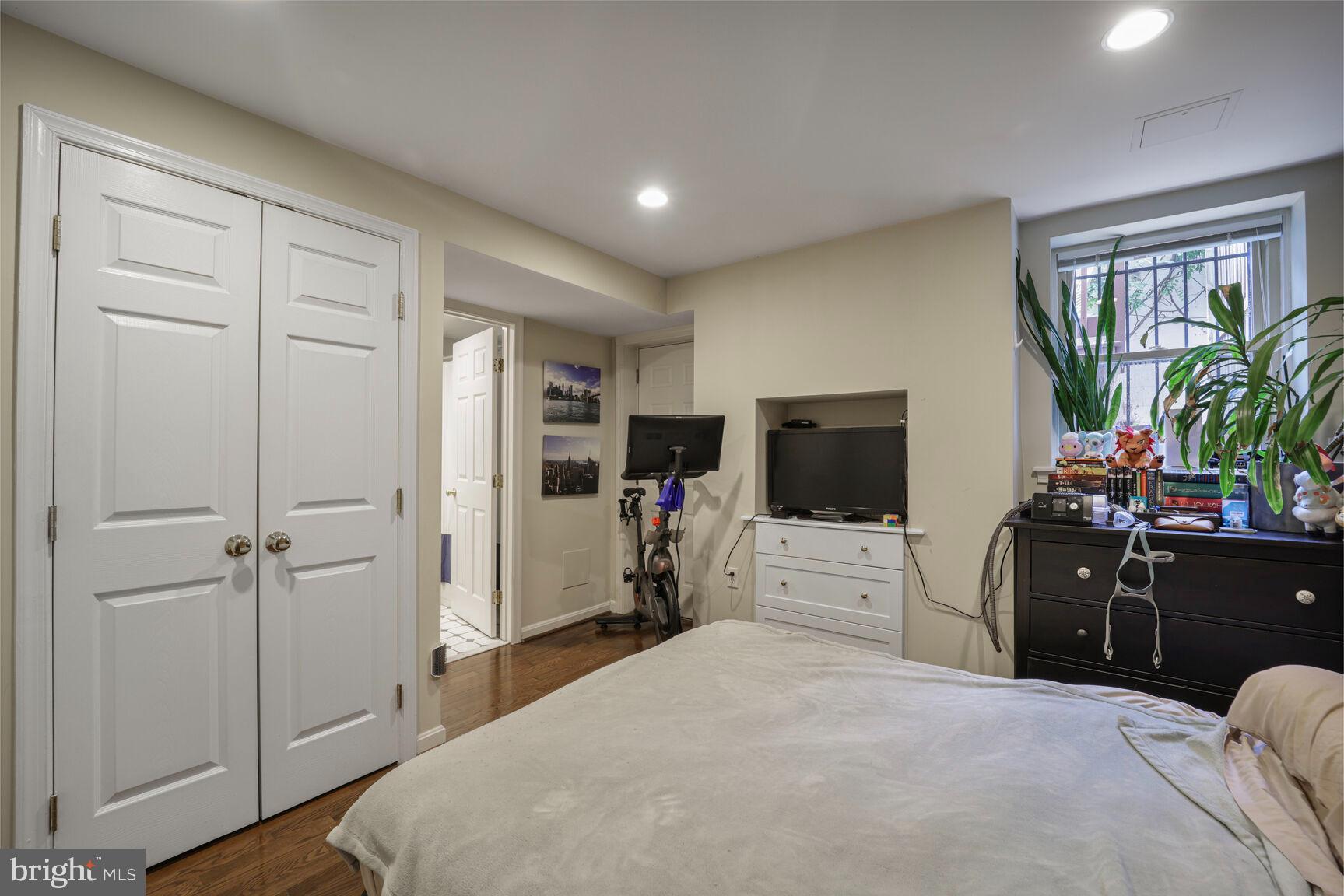 1415 SWANN STREET NW