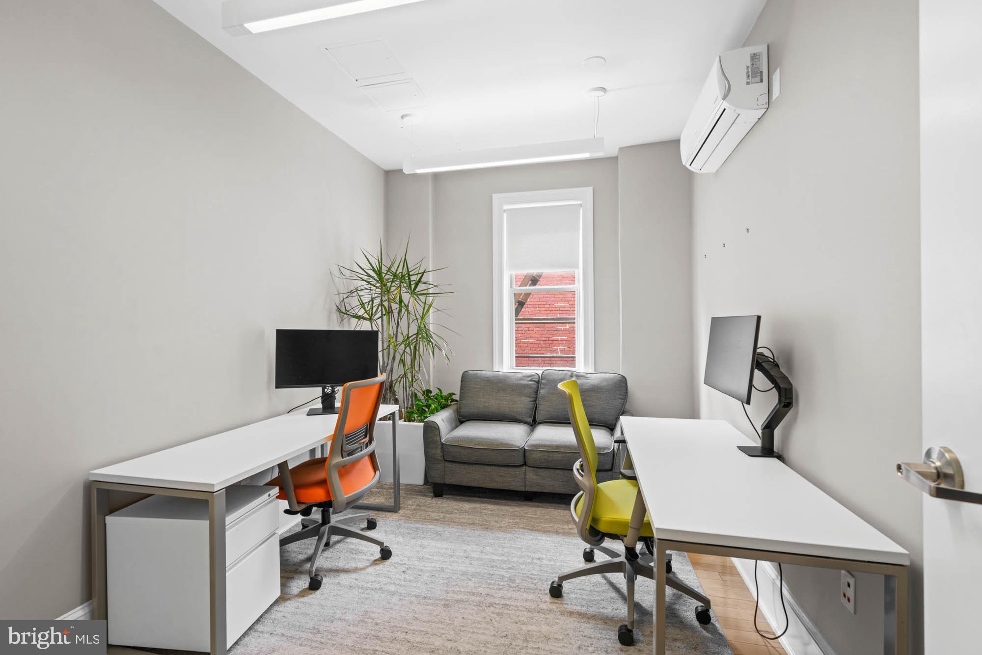 2008 HILLYER PLACE NW