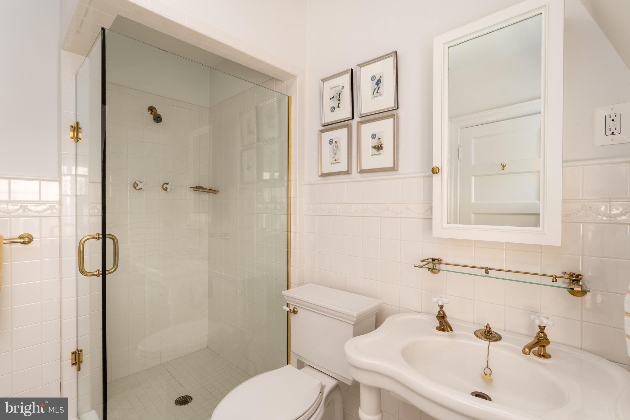 2131 BANCROFT PLACE NW